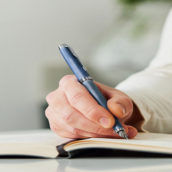 派克IM恬静蓝白夹墨水笔礼盒